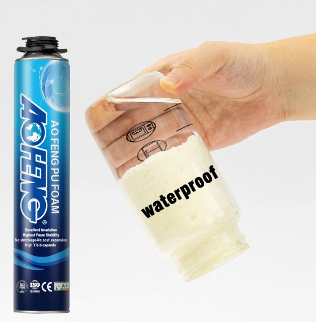 PU Foam Spray used to seal gaps around water pipes and prevent leaks