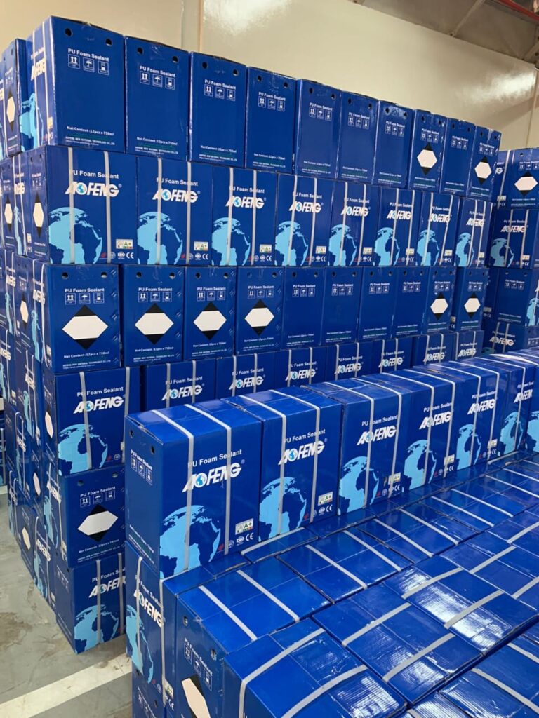 High quality PU Foam Spray cans from Fuyin Group for sealing, insulation, and construction