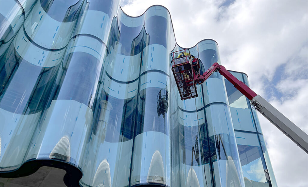 finotech-silicone-curtain-wall-aluminum-system-curved glass